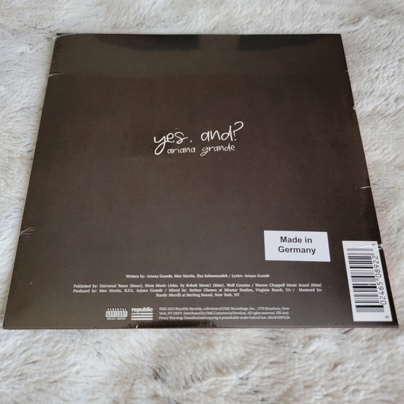 Ariana Grande Yes, and? 7" Single LP Vinyl Record - Picture 4 of 7